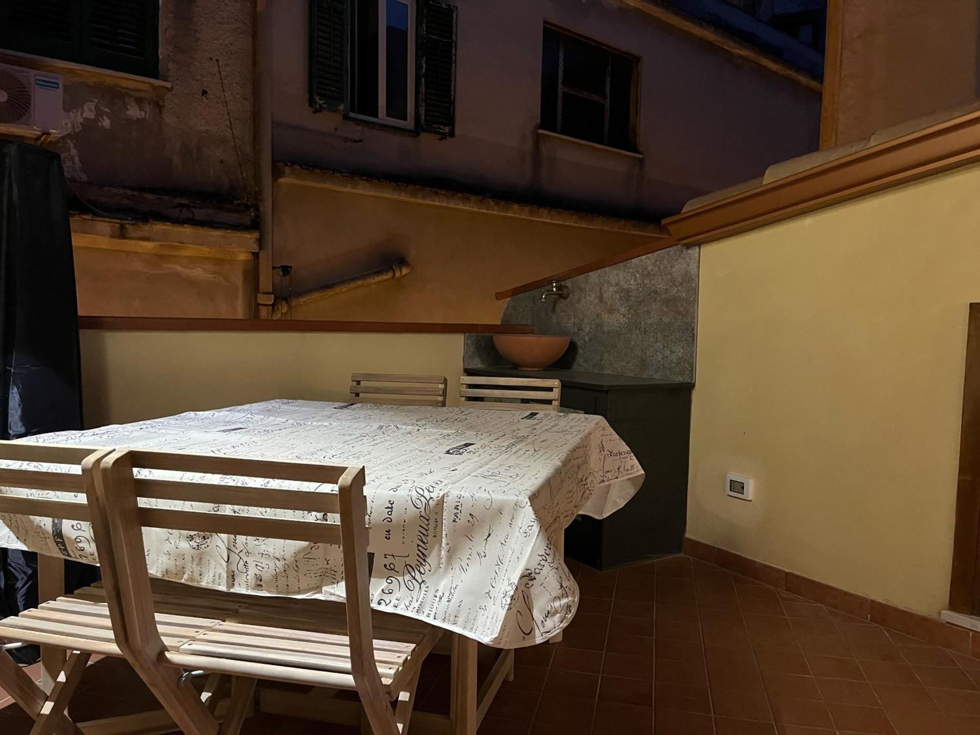 Maquedino Holiday Home & Terrace - Cozy Central Loft Palermo Exterior foto