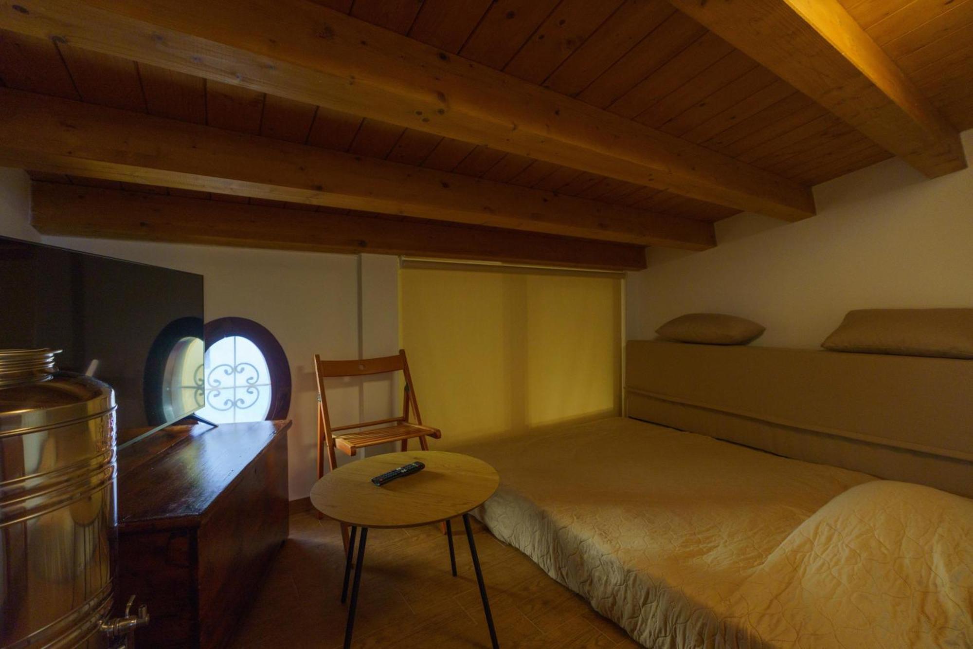 Maquedino Holiday Home & Terrace - Cozy Central Loft Palermo Exterior foto